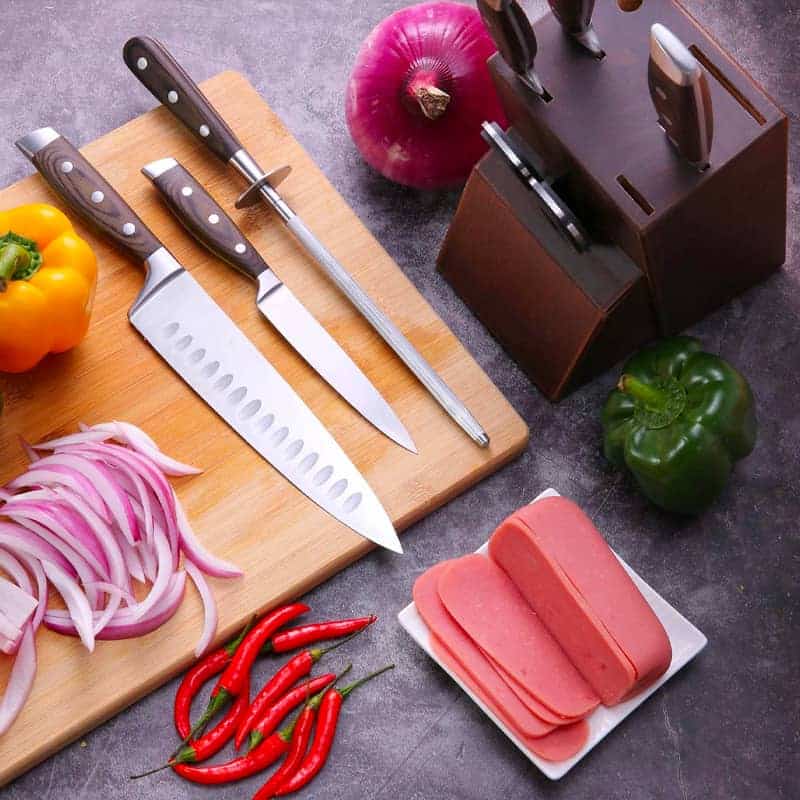 Set de 8 couteaux professionnels avec un manche en bois – Image 3